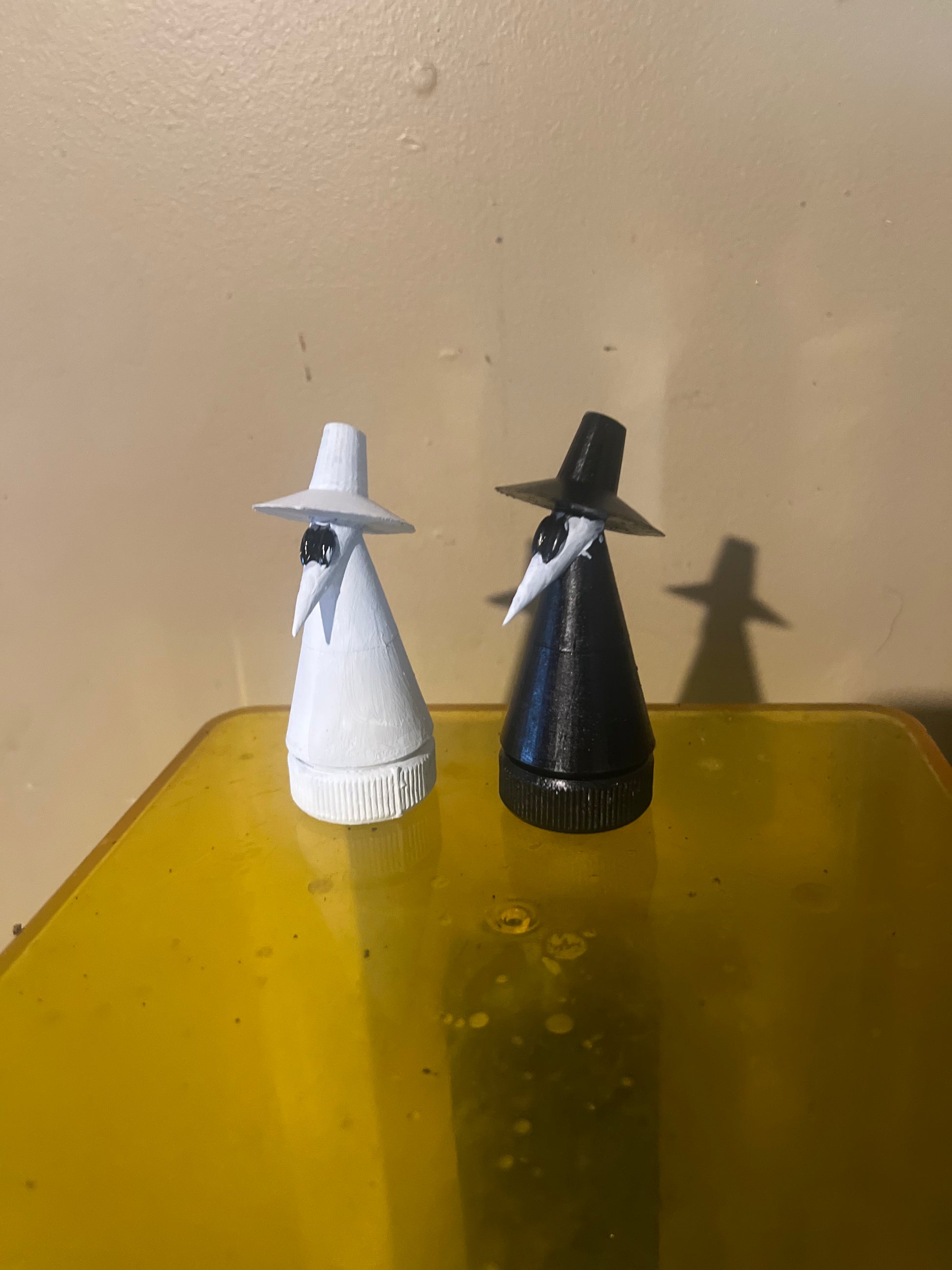 Spy vs Spy Salt and Pepper Shakers